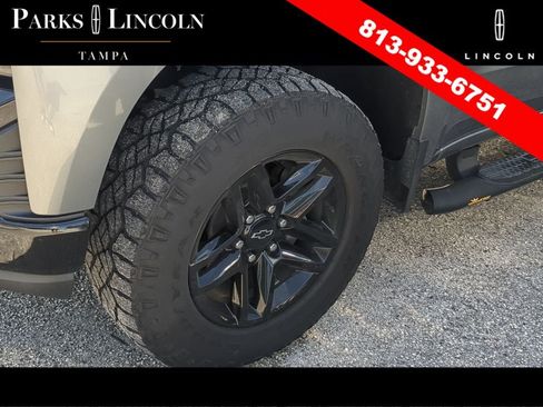 Used 2021 Chevrolet Silverado 1500 Custom Trail Boss w/ LPO, Dark Essentials Package AWD/4WD image 12