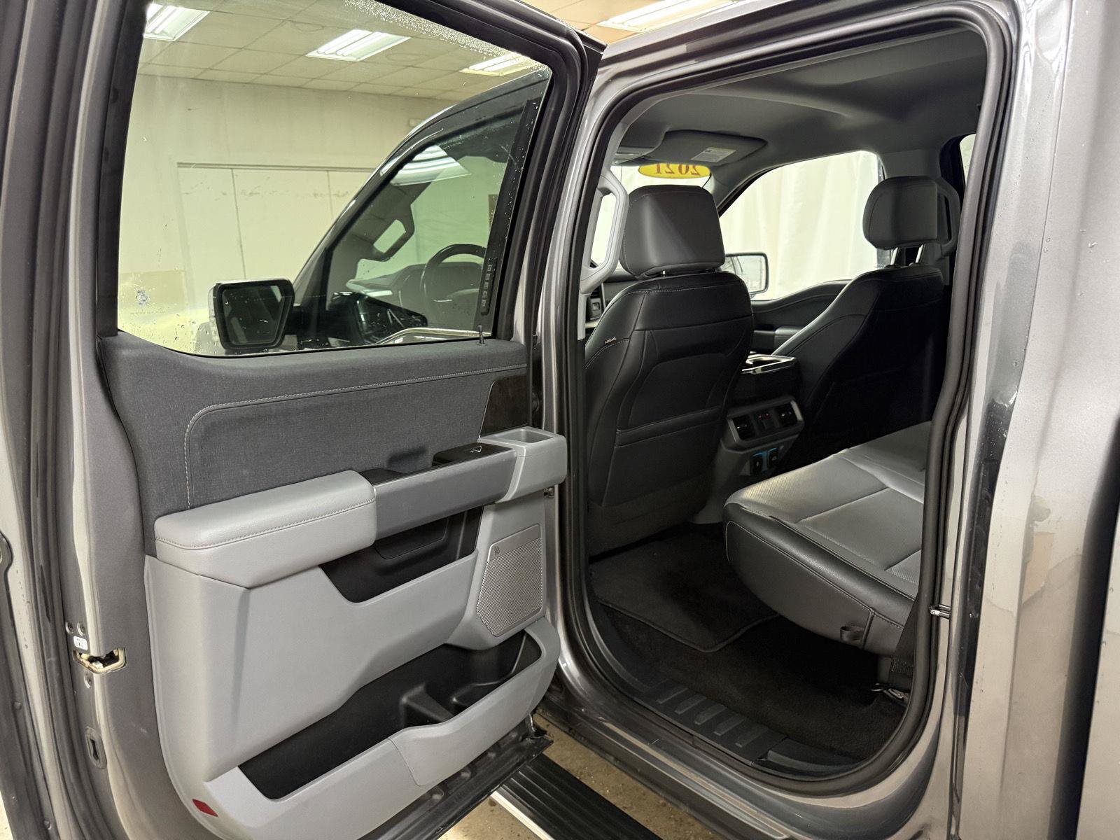 Used 2021 Ford F150 Lariat w/ Equipment Group 502A High AWD/4WD image 24