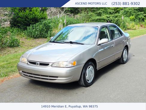 Used 1998 Toyota Corolla CE FWD image 1