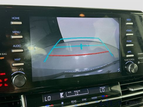 Used 2023 Toyota Sienna LE FWD image 13