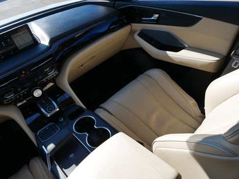 Used 2022 Acura MDX SH-AWD w/ Advance Package image 11