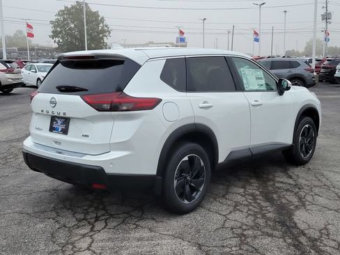 New 2026 Nissan Rogue SV AWD/4WD image 6