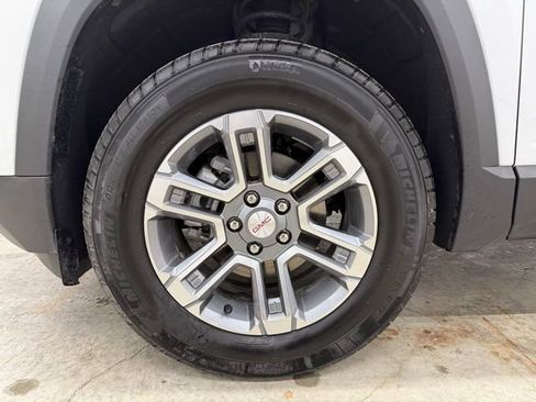 Used 2025 GMC Terrain Elevation image 27