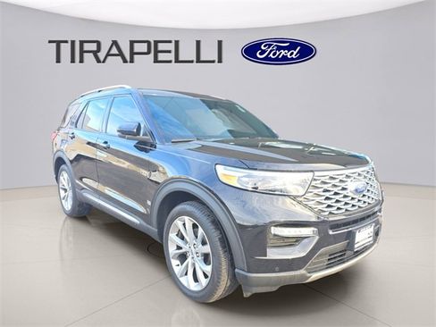 Used 2023 Ford Explorer Platinum w/ Technology Package image 5