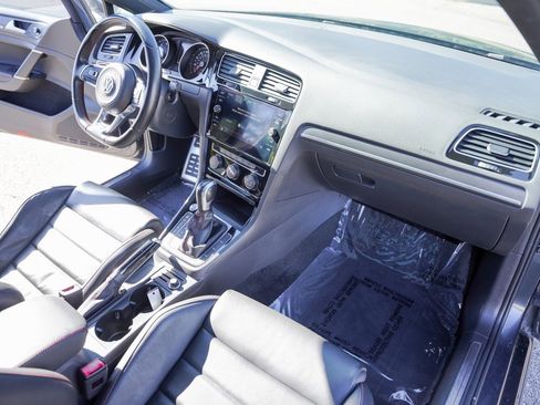 Used 2020 Volkswagen GTI SE image 33