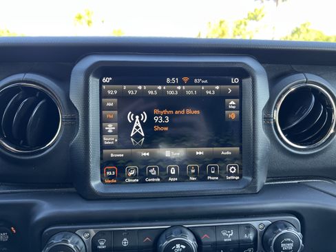 Used 2021 Jeep Wrangler Unlimited Sahara AWD/4WD image 23