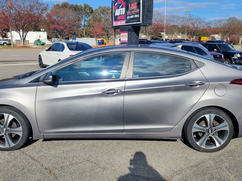 Used 2015 Hyundai Elantra Sport FWD image 2