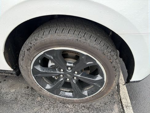 Used 2024 Ford Expedition Limited AWD/4WD image 11