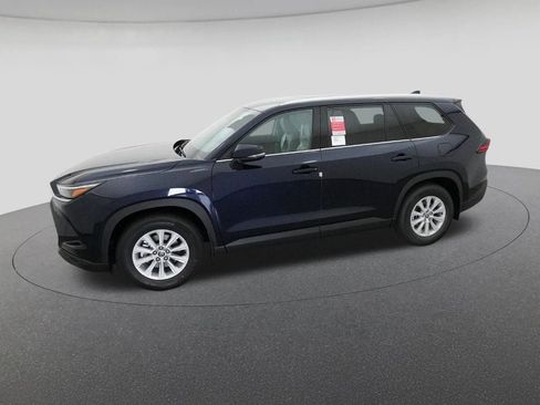 New 2026 Toyota Grand Highlander XLE image 2