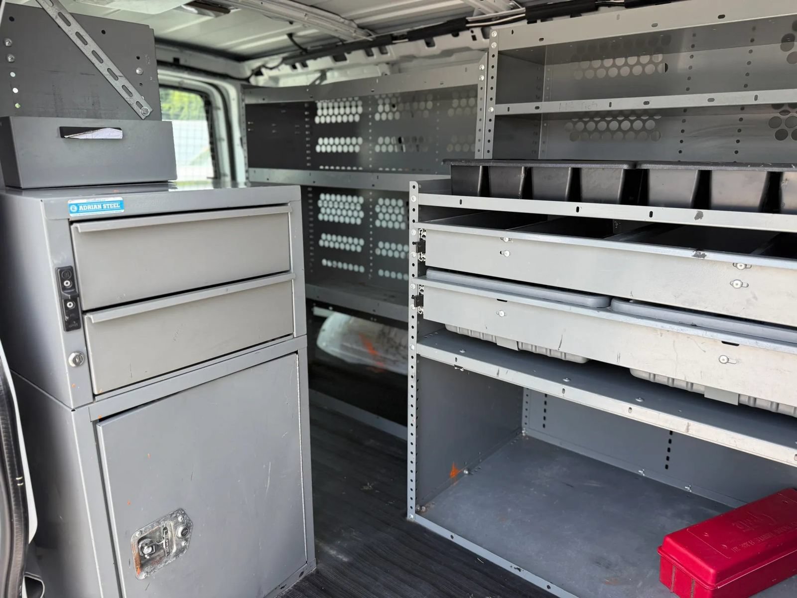 Used 2013 Chevrolet Express 2500 RWD image 11