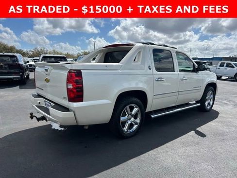 Used 2013 Chevrolet Avalanche LTZ image 6