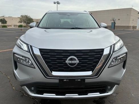 Certified 2022 Nissan Rogue Platinum w/ Head-Up Display Package FWD image 9