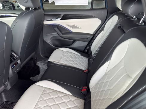 New 2026 Volkswagen Tiguan SEL R-Line AWD/4WD image 27