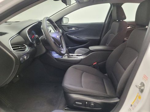 Used 2018 Chevrolet Malibu LT FWD image 17