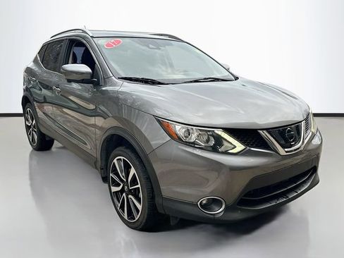 Used 2017 Nissan Rogue Sport SL w/ SL Premium Package FWD image 3