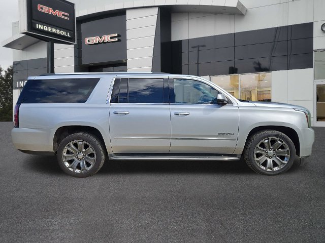 Used 2016 GMC Yukon XL Denali w/ Open Road Package AWD/4WD image 25