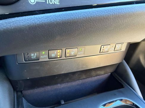 Used 2025 Lexus ES 350 Premium w/ Premium Package image 24