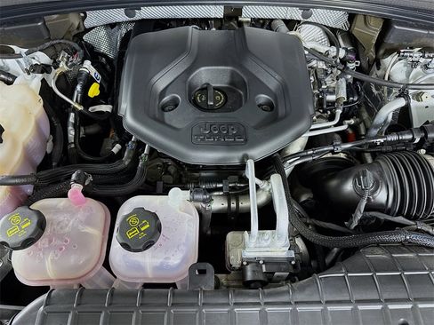 Used 2023 Jeep Grand Cherokee 4WD 4xe image 37