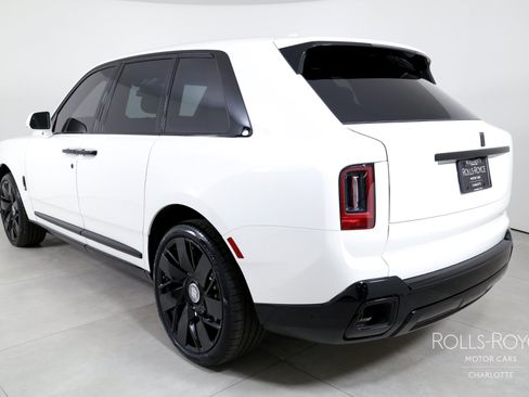 Used 2026 Rolls-Royce Cullinan AWD/4WD image 8