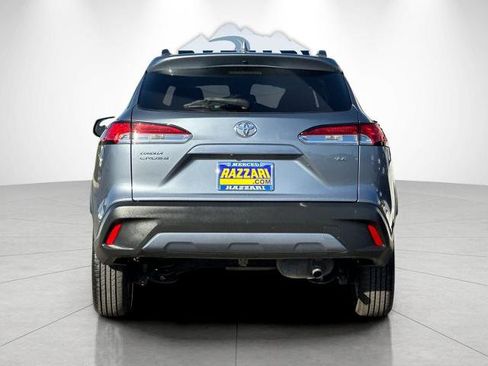 Used 2022 Toyota Corolla Cross LE image 4