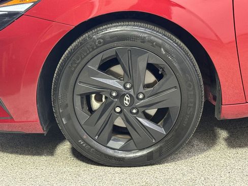 Used 2023 Hyundai Elantra SEL image 16