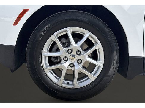 Used 2024 Chevrolet Equinox LT image 9