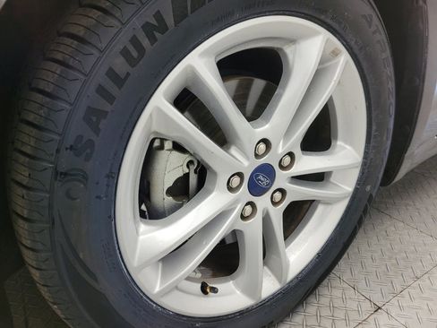 Used 2018 Ford Fusion SE w/ Fusion SE Technology Package image 31