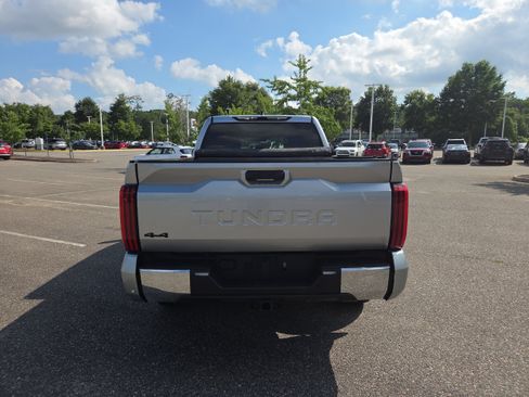 Used 2022 Toyota Tundra SR5 w/ TRD Off-Road Premium Package AWD/4WD image 4