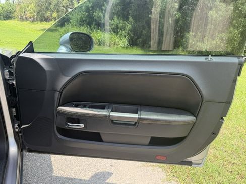 Used 2014 Dodge Challenger SXT RWD image 13