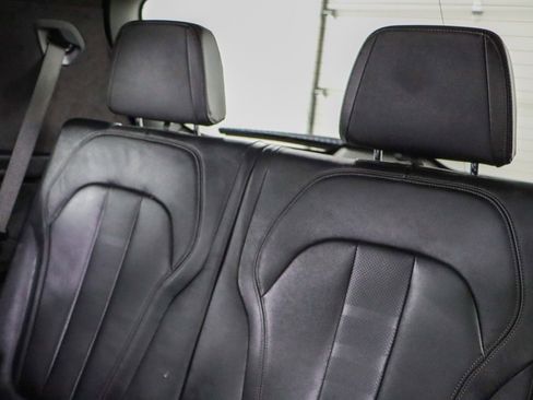Used 2022 BMW X7 xDrive40i w/ M Sport Package image 26