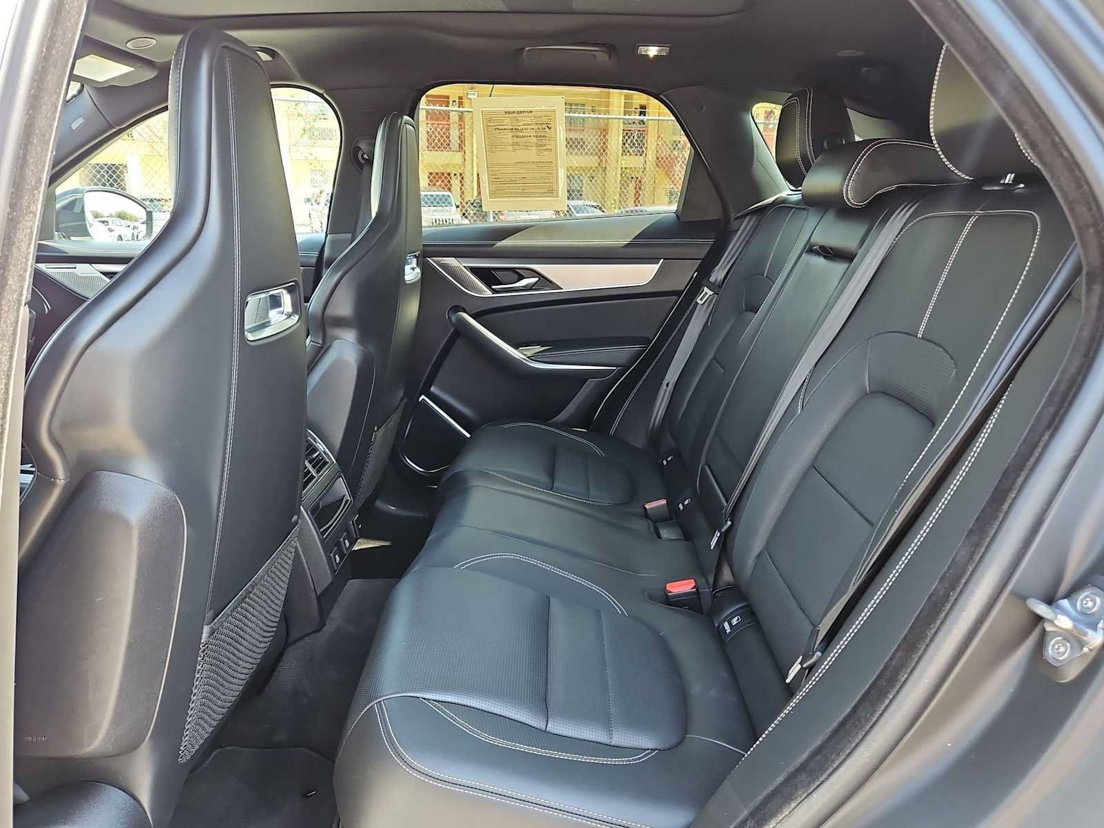 Used 2024 Jaguar F-PACE R-Dynamic S AWD/4WD image 18