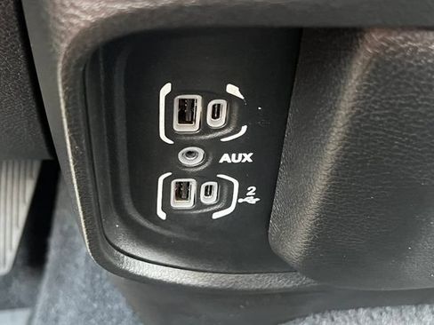 Used 2020 RAM 2500 Big Horn w/ Level 1 Equipment Group AWD/4WD image 29