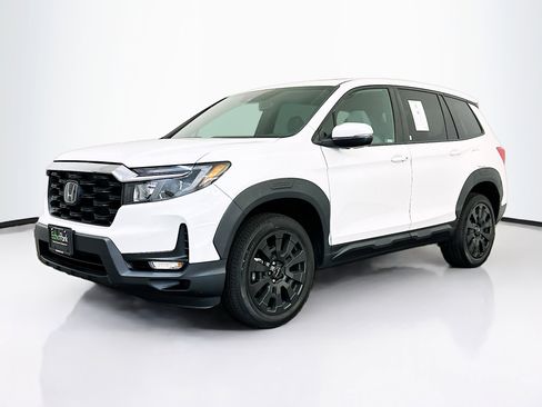 Used 2023 Honda Passport EX-L image 3