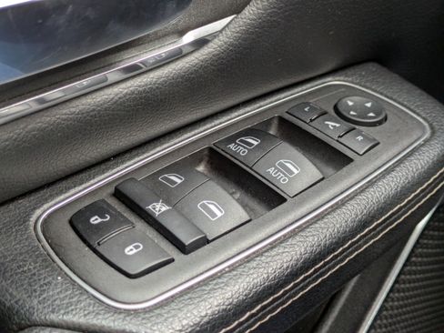 Used 2024 RAM 1500 Laramie image 26