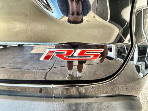 Used 2025 Chevrolet Trax RS w/ Sunroof Package FWD image 30