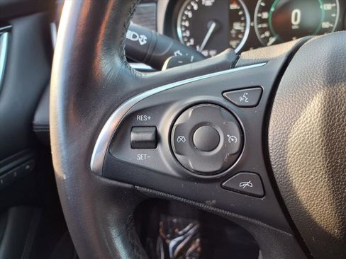 Used 2018 Buick LaCrosse Essence image 10