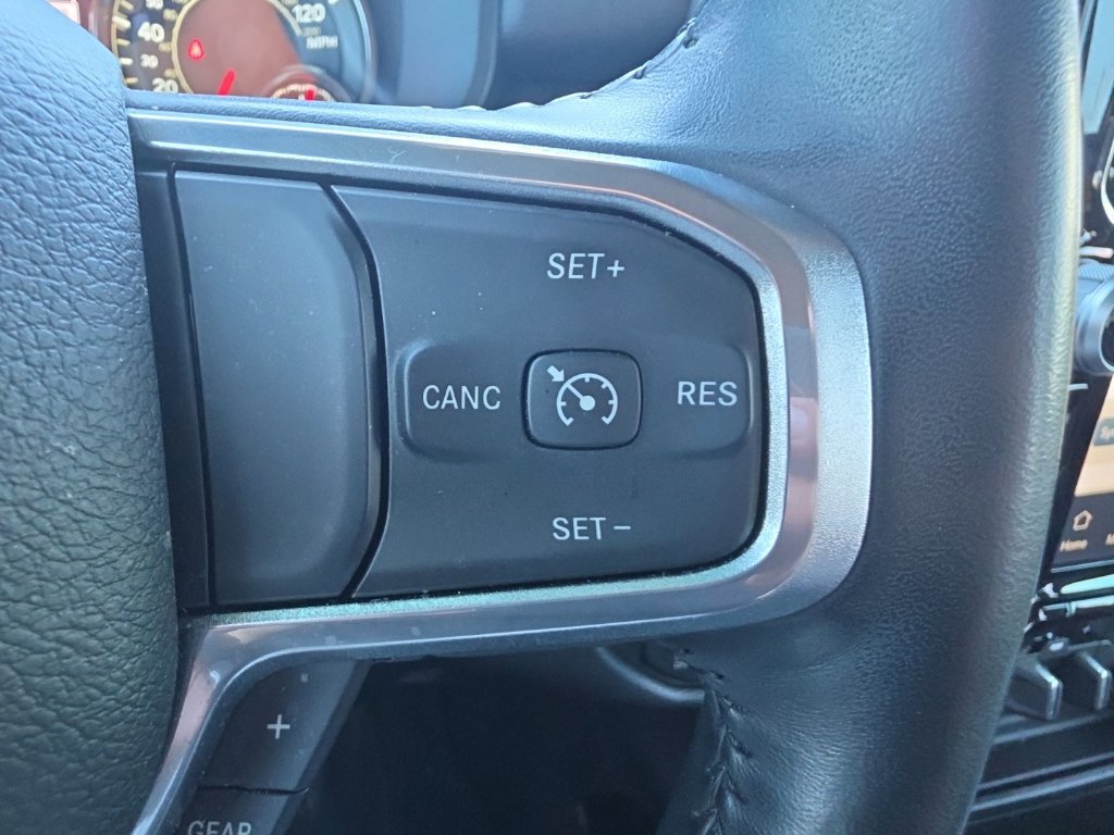 Used 2023 RAM 1500 Laramie AWD/4WD image 18