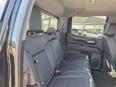 Used 2023 Chevrolet Silverado 1500 RST w/ Redline Edition image 9