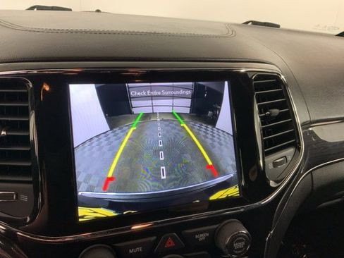 Used 2021 Jeep Grand Cherokee Overland image 20