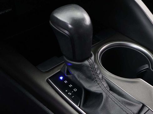 Used 2022 Toyota Camry SE FWD image 42