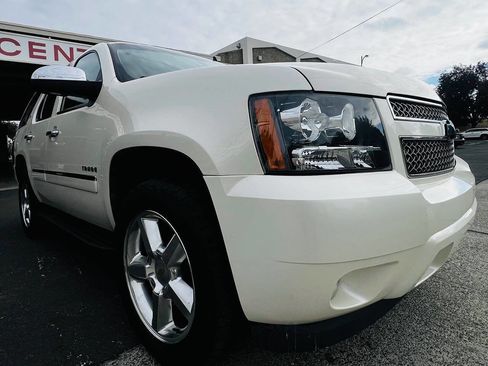Used 2012 Chevrolet Tahoe LTZ image 2