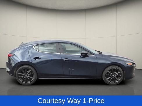 Used 2024 MAZDA MAZDA3 s FWD image 11