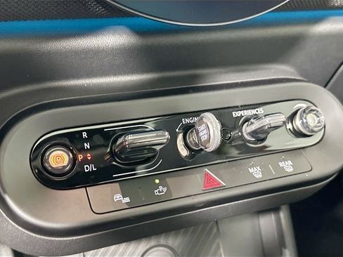 Certified 2025 MINI Cooper S FWD image 18