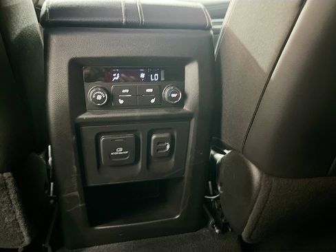 Used 2023 Chevrolet Traverse Premier w/ Redline Edition AWD/4WD image 26