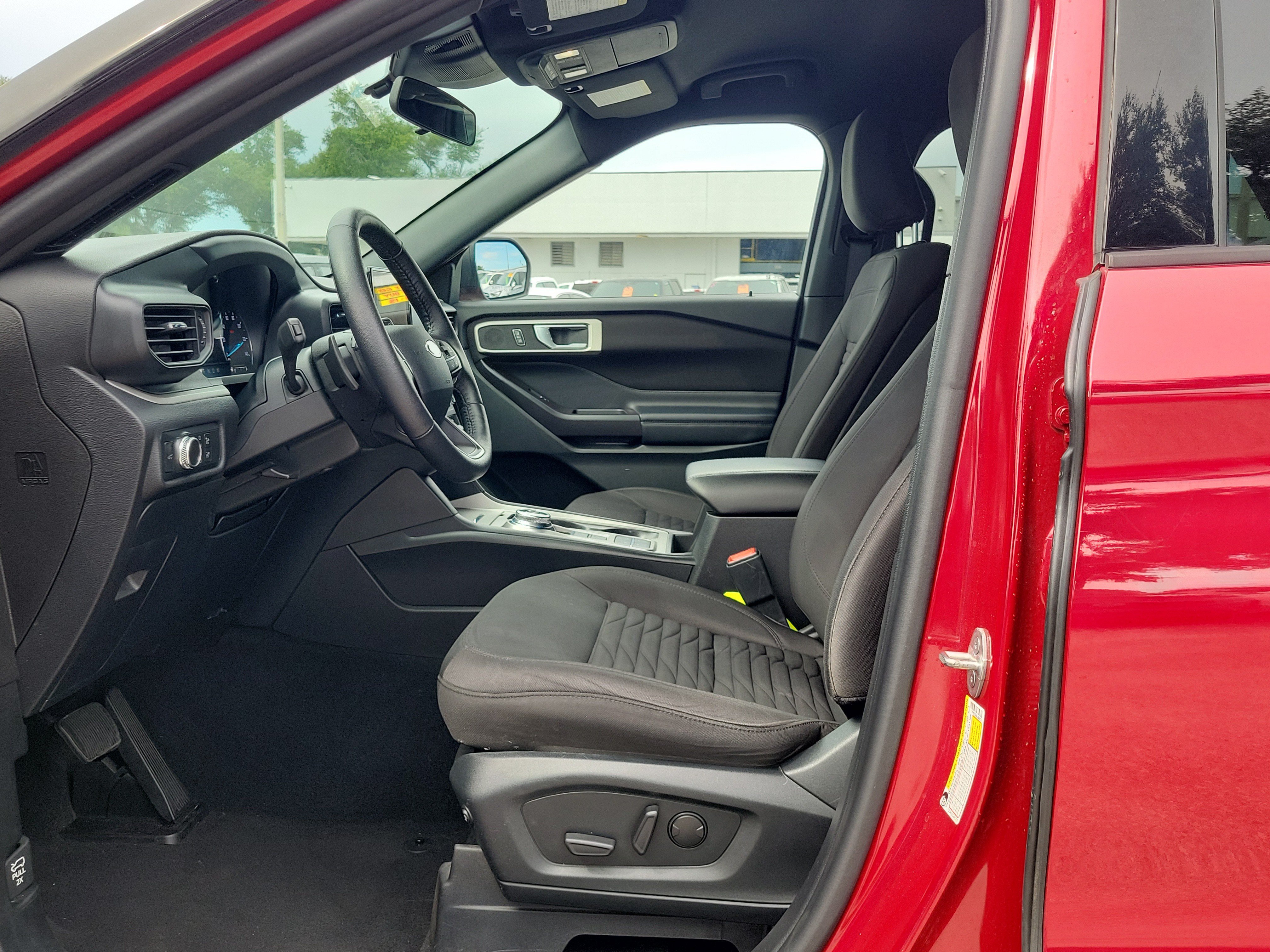 Used 2020 Ford Explorer XLT RWD image 22
