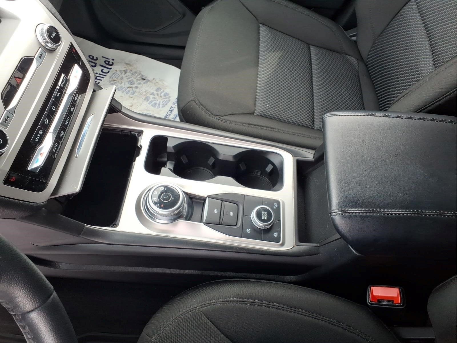 Used 2024 Ford Explorer XLT AWD/4WD image 14