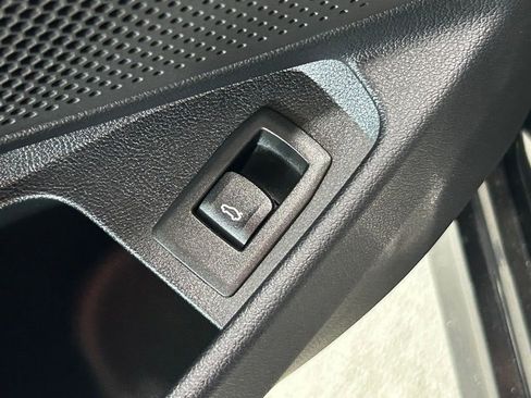 Used 2019 BMW 330i Sedan w/ Convenience Package image 46