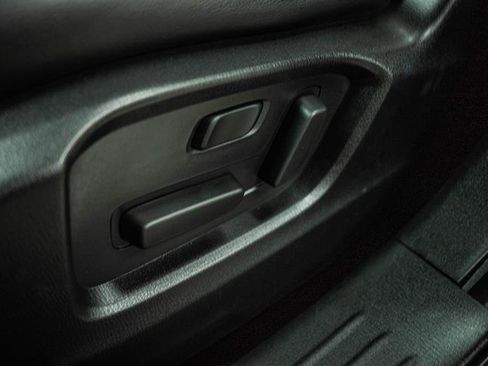 Used 2022 MAZDA CX-9 Touring w/ Touring Premium Package image 16