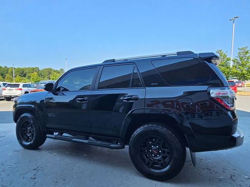 Used 2023 Toyota 4Runner SR5 Premium w/ Moonroof Package AWD/4WD image 5