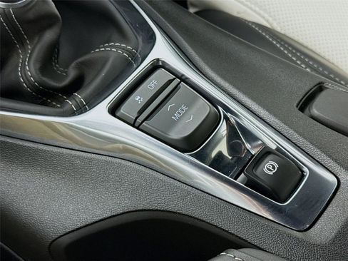 Used 2023 Chevrolet Camaro LT RWD image 13